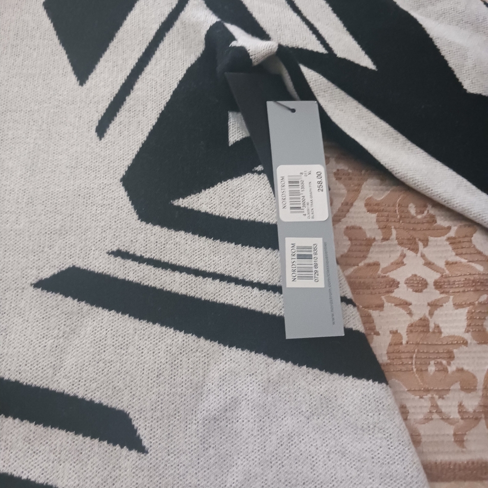 Classiques Entier Stylish Black and White Women's Wool Sweater NWT - Picture 8 of 13